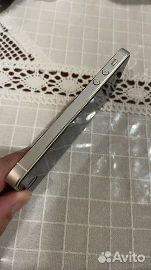 Телефон iPhone 5