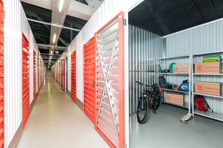 Склад площадью 10 м² для хранения вещей