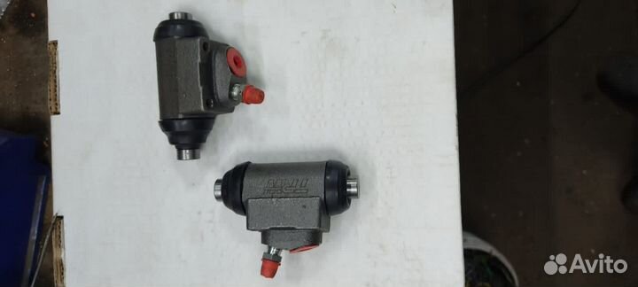 Задний правый брызговик форд фокус 2