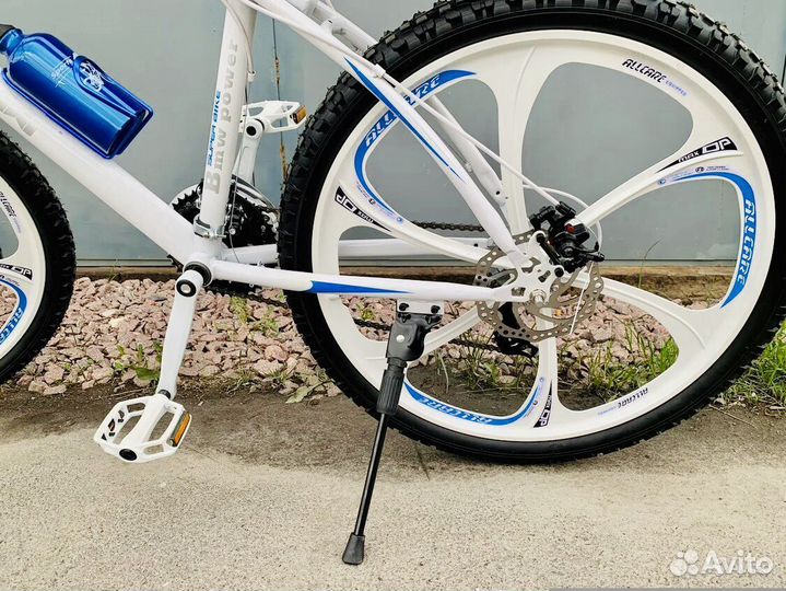 Велосипед на литых дисках