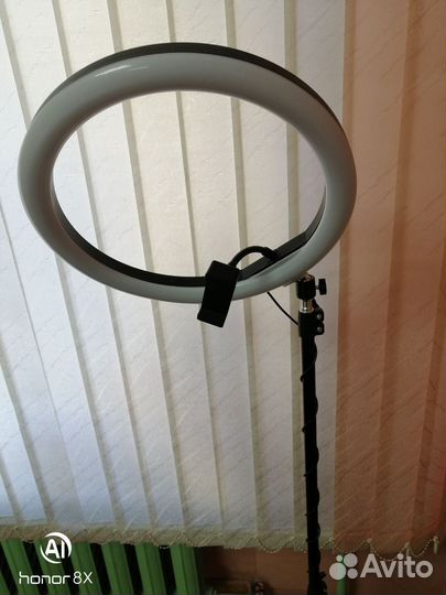 Кольцевая лампа со штативом бу