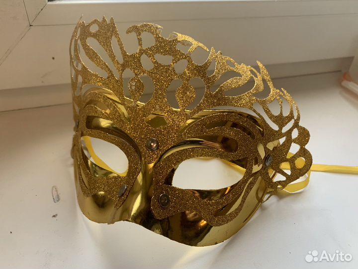 Маска для лица новогодняя/маскарадная