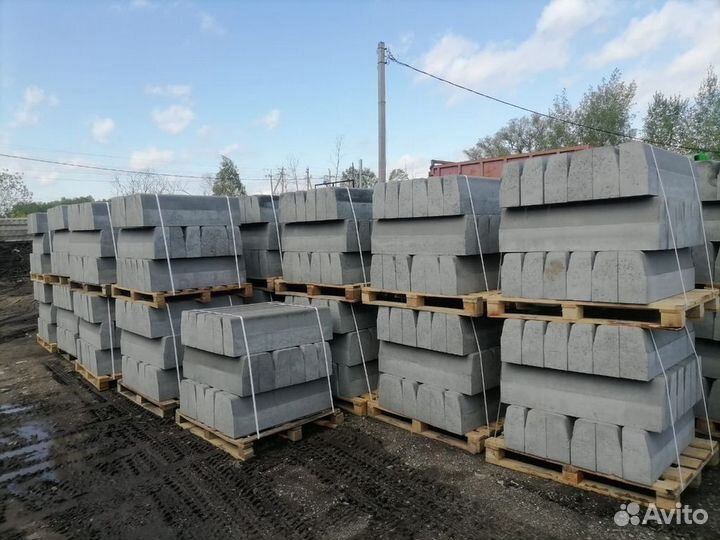 Бордюрный камень бр100.30.15 (серый)