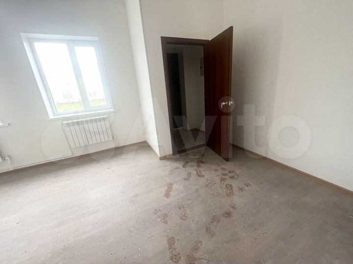 4-к. квартира, 160 м², 1/3 эт.