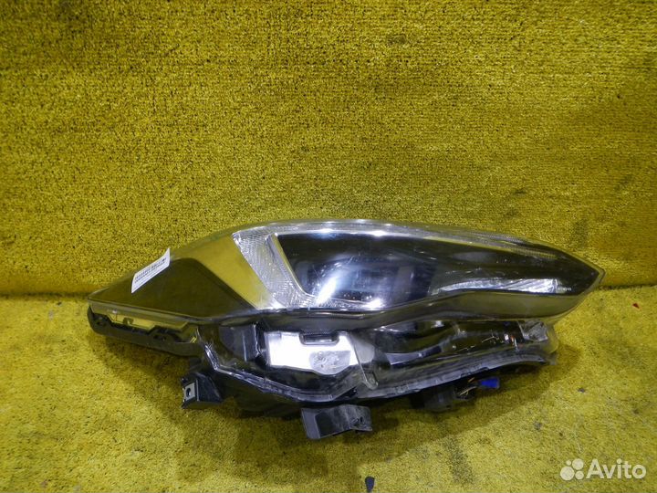 Фара правая Subaru XV