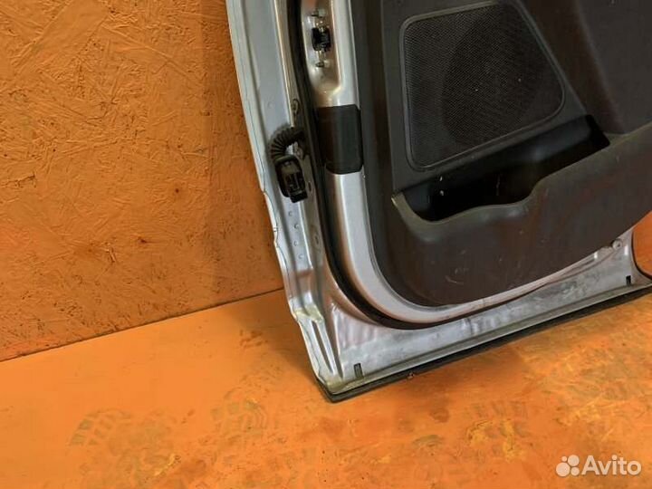 Дверь боковая задняя правая Ford Edge 3.5 2012