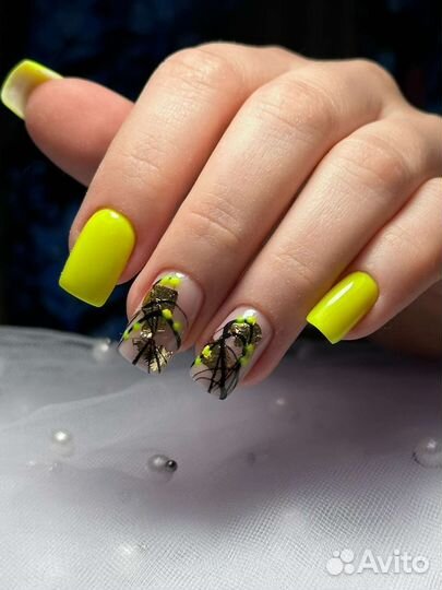 Маникюр / педикюр