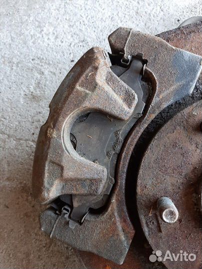 Суппорт тормозной передний левый Mitsubishi ASX