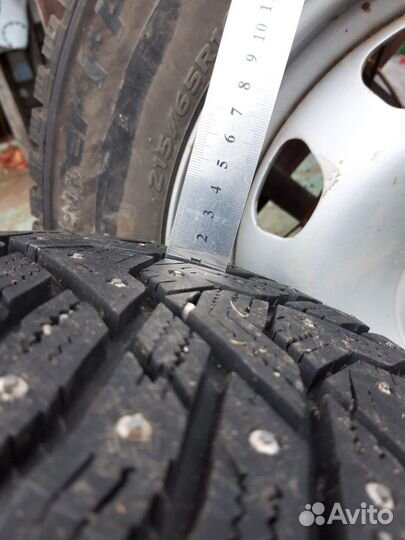 Hankook Winter I'Pike 215/65 R16 102T