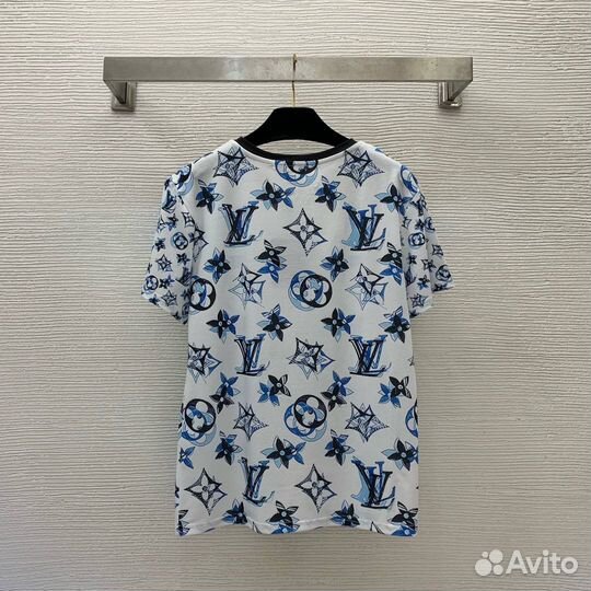 Футболка Louis Vuitton В наличии Размер S