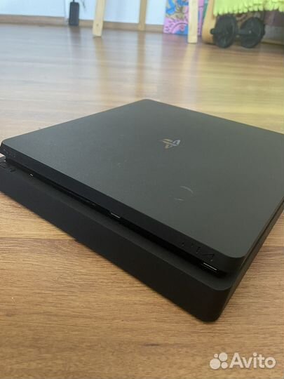 Sony playstation 4 slim 1tb, 8 дисков + 66 игр