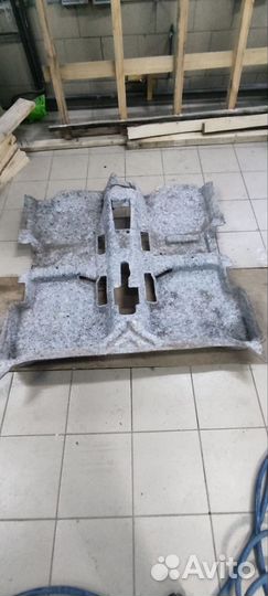 Шумоизоляция пола Фабия мк2