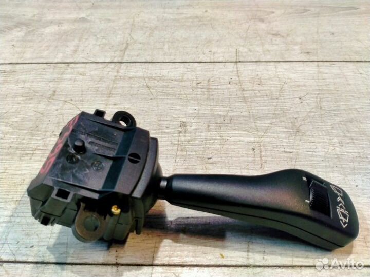 Переключатель стеклоочистителя Bmw 523I Левый