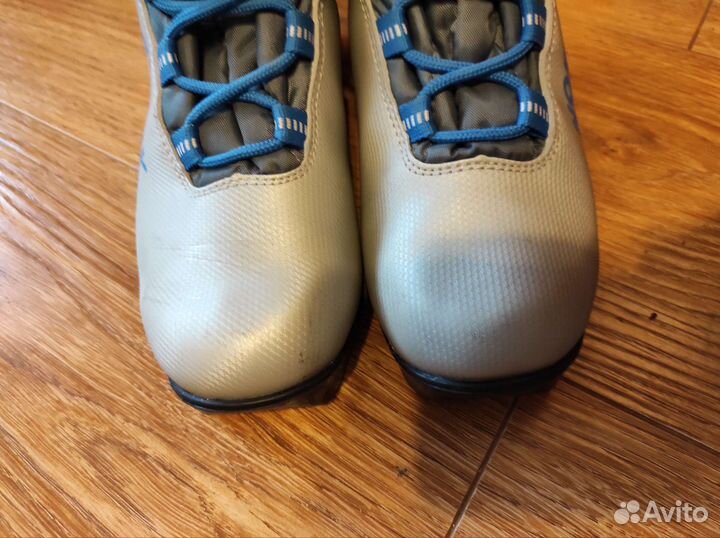 Ботинки лыжные 35р-р, по стельке 22.5см