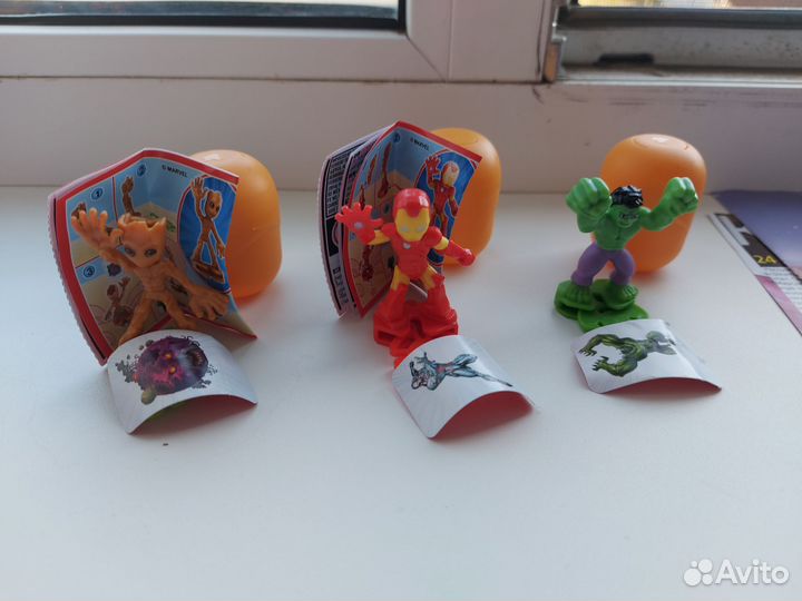 Фигурки из киндеров marvel