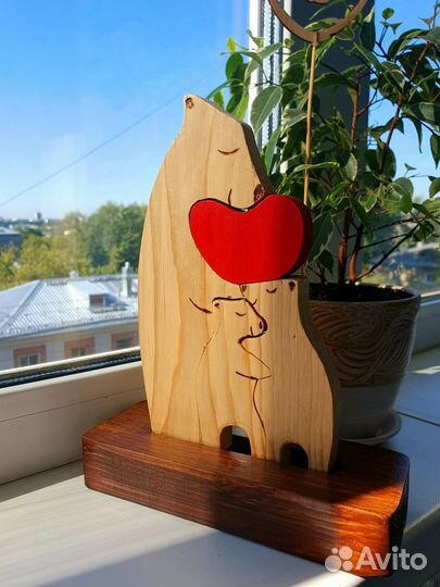 Деревянное изделие (статуэтка)