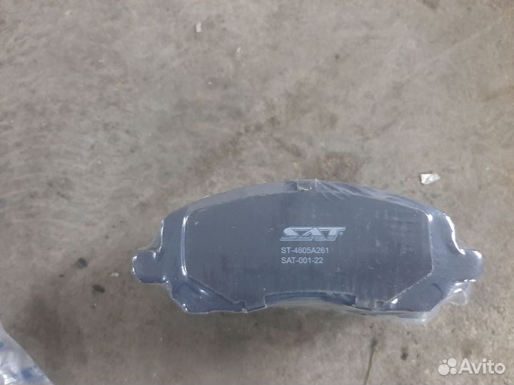 Тормозные колодки передние mitsubishi lancer 10