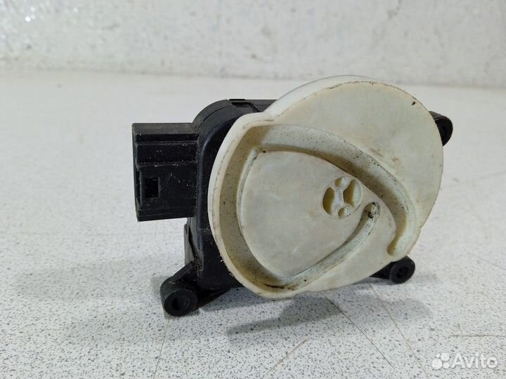 Моторчик заслонки печки