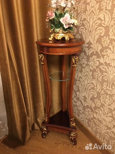 Подставка под цветы дерево