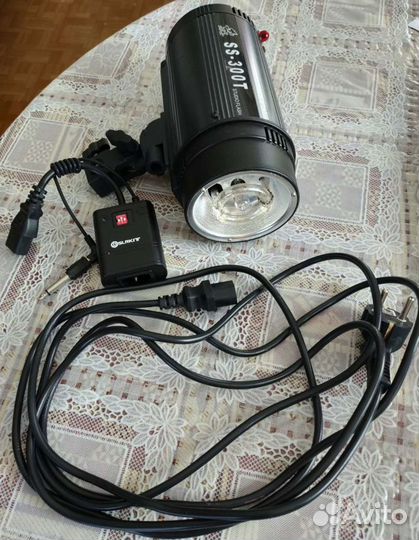 Falcon Eyes SS-300 T