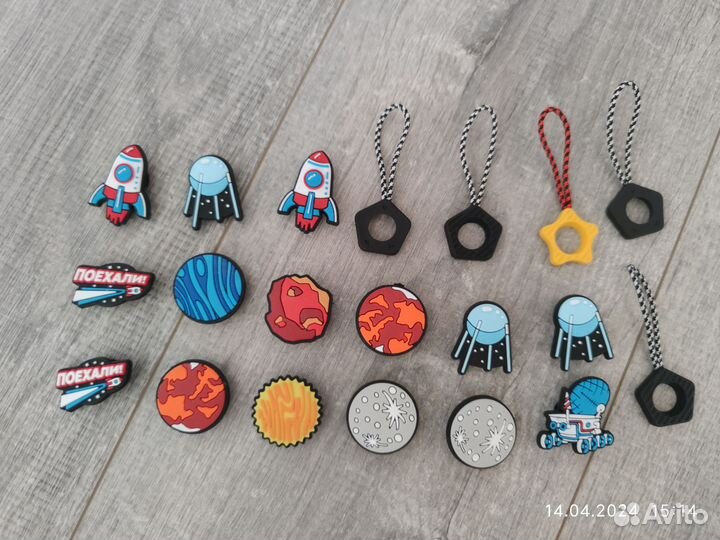 Коллекционные значки пятёрочка