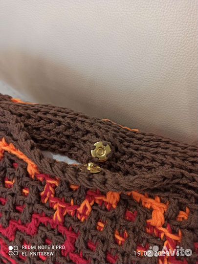 Вязаная декоративная подушка. Ручная работа