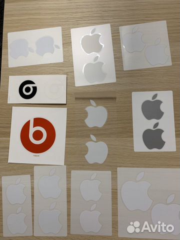 Оригинальные наклейки Apple и Beats