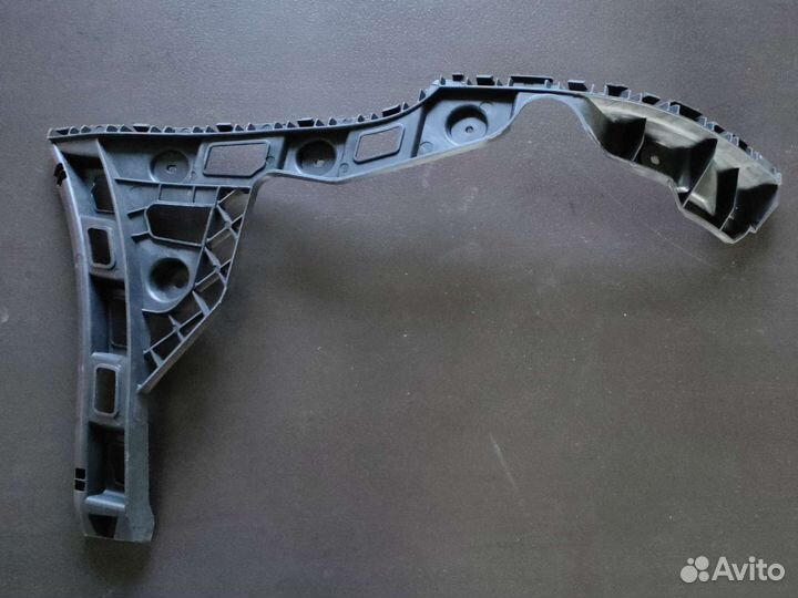 Кронштейн заднего бампера левый VW Polo 10- седан