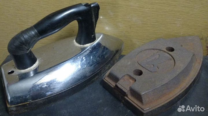 Утюг с нагревом на плите