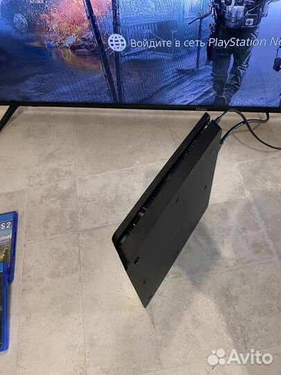 Sony playstation 4 slim