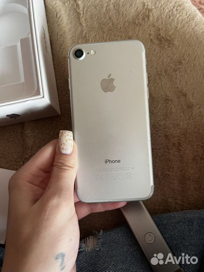 Телефон iPhone 7 128gb