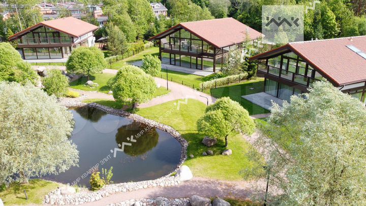 Дом 473,2 м² на участке 15 сот.