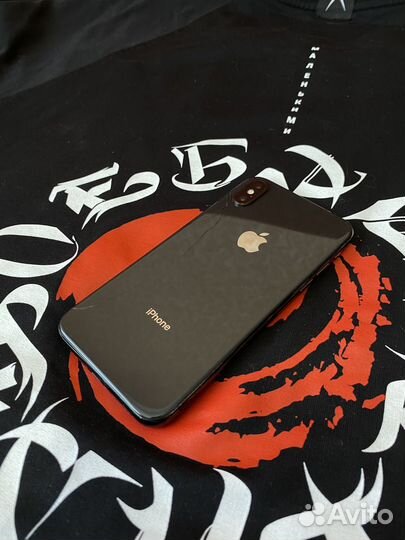 iPhone X, 64 ГБ