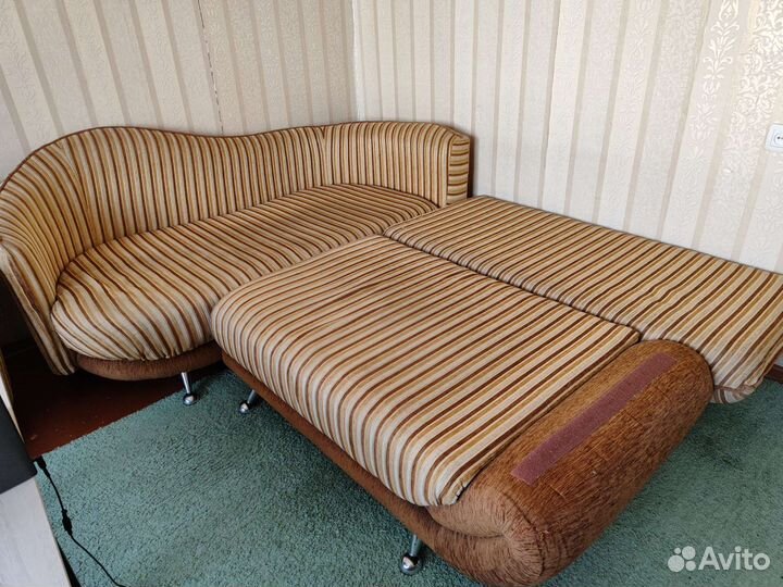 Угловой диван