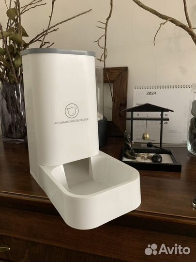 Авто кормушка для кошек и маленьких пород собак