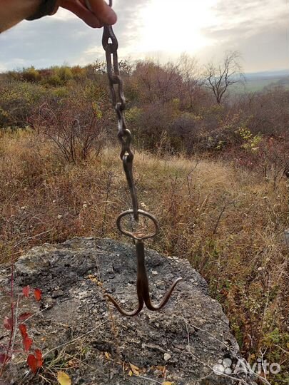 Старинный кованый крюк