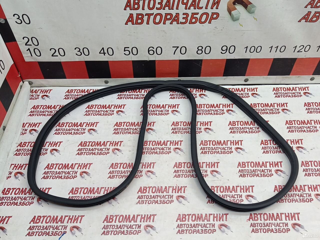 Уплотнитель двери задней правой Санта Фе 4 TM