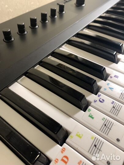 Миди клавиатура NI Komplete Kontrol A49