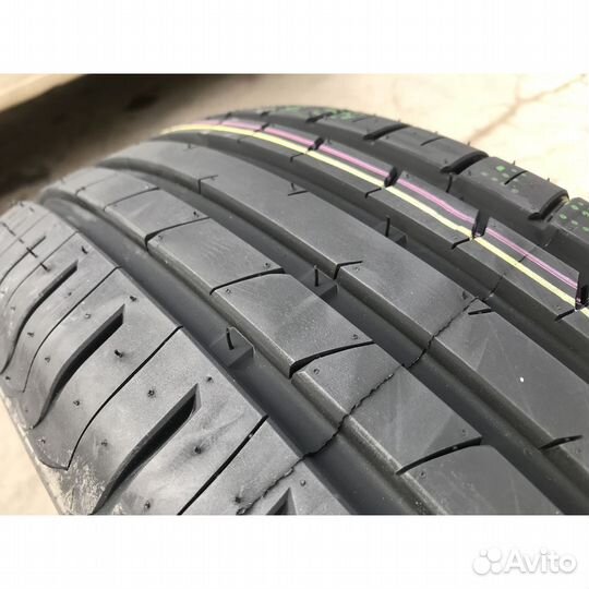 Tracmax X-Privilo TX1 215/55 R16 97H