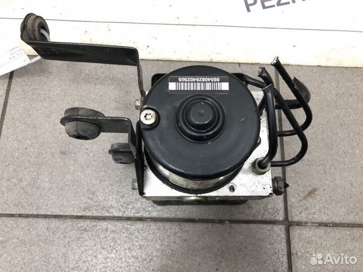 Блок ABS Ford Focus хэтчбек 5 дв. 1.6 2010