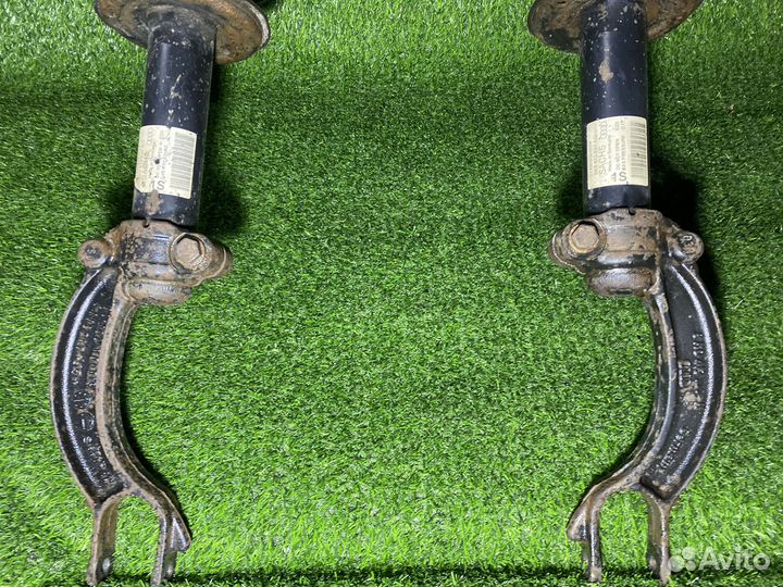 Стойки передние audi a4 b8