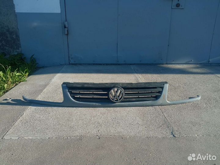 Volkswagen Polo 3 решётка радиатора