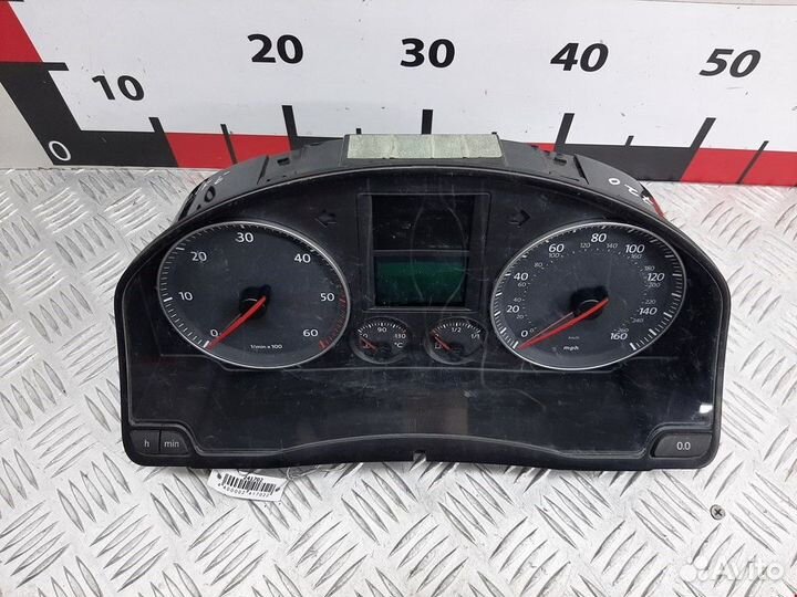 Щиток приборов (приборная панель) Volkswagen Golf