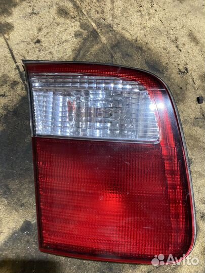 Фонарь Левый Subaru Forester SF5 EJ205 2000 - 2002