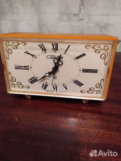 Часы настенные/ настольные