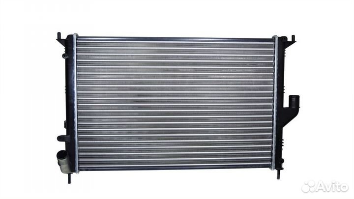 Радиатор охлаждения Renault Logan 1