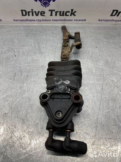 Кран уровня пола кабины Renault Magnum DXI13