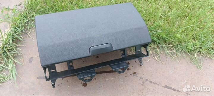 Бардачок на mazda 6 gg