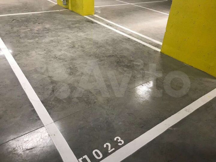 Машиноместо, 13 м²