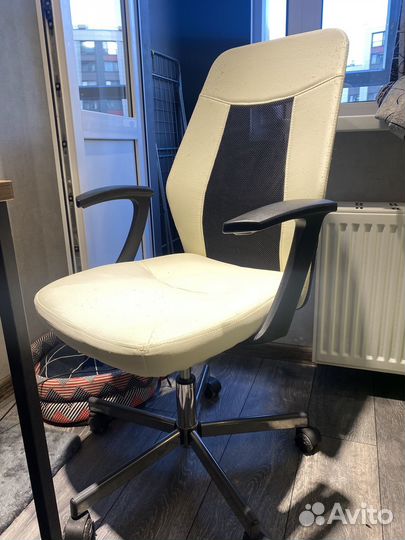 Компьютерное кресло